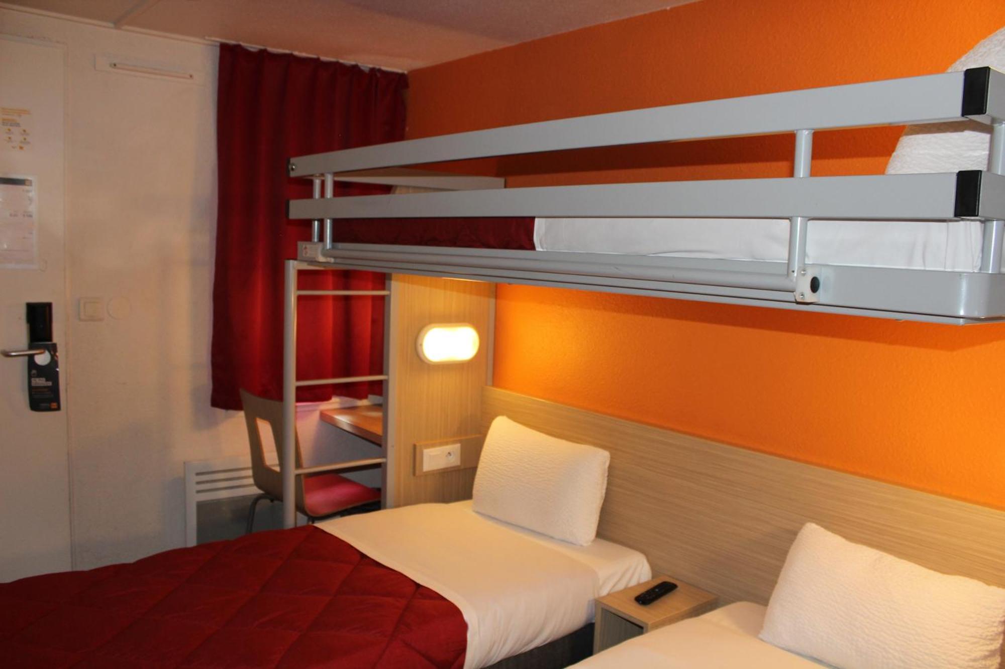 Premiere Classe St Quentin En Yvelines Elancourt Trappes Εξωτερικό φωτογραφία