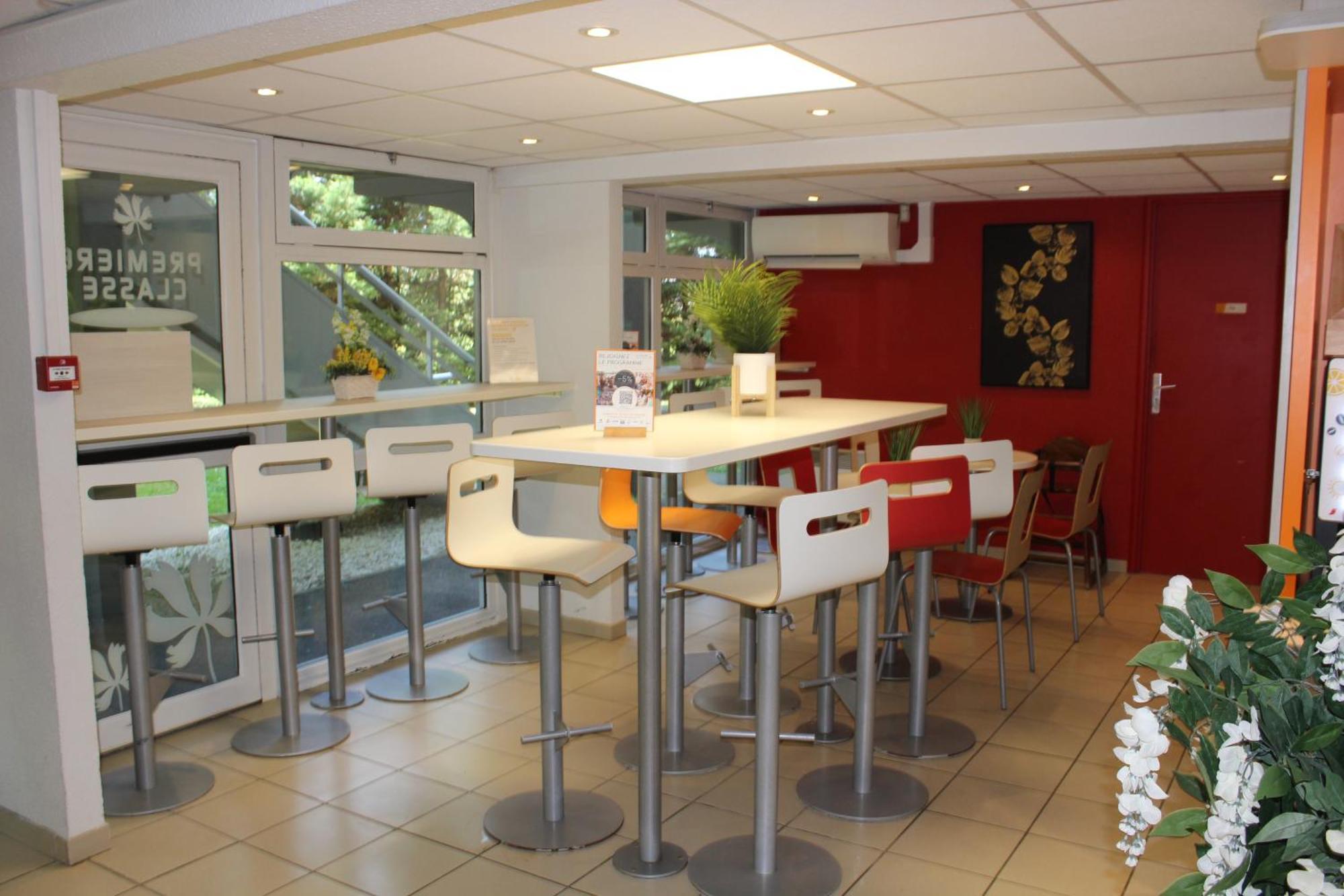 Premiere Classe St Quentin En Yvelines Elancourt Trappes Εξωτερικό φωτογραφία